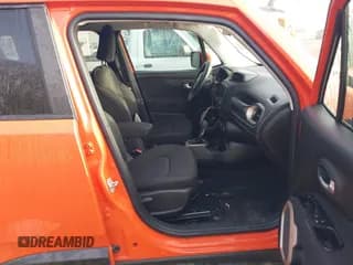 ✅ 2015 Jeep Renegade Latitude • VIN: ZACCJABT0FPB51172 • Lot: 43713763. Wystawiony na IAAI z przebiegiem 94 403 mil. Bezpłatny archiwum sprzedaży aukcyjnych z USA i szczegółowy raport historii pojazdu na DreamBid. Zdjęcie 5.