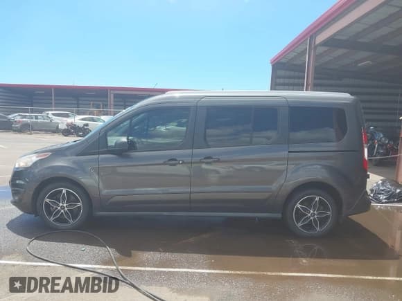 ✅ 2017 Ford Transit Connect XLT • VIN: NM0GS9F70H1338311 • Lot: 43335098. Listed on IAAI with 79,113 mi. Free auction sales archive from the USA and detailed vehicle history report at DreamBid. Image 14.