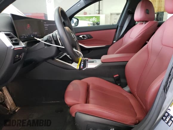 ✅ 2024 BMW 3 Series M340i xDrive • VIN: 3MW49FF09R8E37920 • Lot: 57949985. Wystawiony na Copart z przebiegiem 6 816 mil. Bezpłatny archiwum sprzedaży aukcyjnych z USA i szczegółowy raport historii pojazdu na DreamBid. Zdjęcie 7.