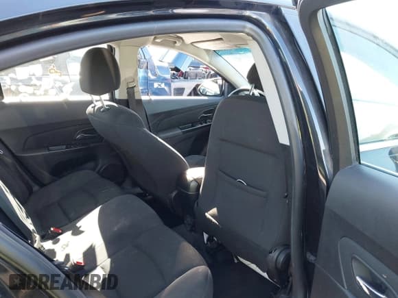 ✅ 2014 Chevrolet Cruze 1LT • VIN: 1G1PC5SB6E7365436 • Lot: 43484529. Listed on IAAI with 130,672 mi. Free auction sales archive from the USA and detailed vehicle history report at DreamBid. Image 8.