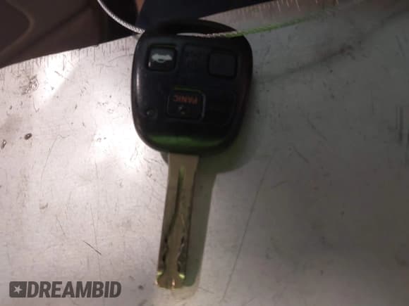 ✅ 2001 Lexus GS 300 • VIN: JT8BD69SX10128461 • Lot: 43255425. Wystawiony na IAAI z przebiegiem 180 072 mil. Bezpłatny archiwum sprzedaży aukcyjnych z USA i szczegółowy raport historii pojazdu na DreamBid. Zdjęcie 11.