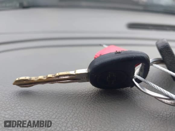 ✅ 2011 Chevrolet Silverado 2500HD Work Truck • VIN: 1GC0CVCG8BF215168 • Lot: 42391506. Wystawiony na IAAI z przebiegiem 139 157 mil. Bezpłatny archiwum sprzedaży aukcyjnych z USA i szczegółowy raport historii pojazdu na DreamBid. Zdjęcie 11.