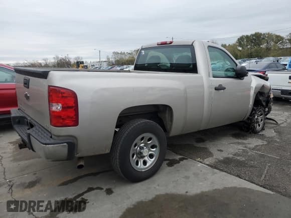 ✅ 2008 Chevrolet Silverado 1500 Work Truck • VIN: 1GCEC14X38Z238331 • Lot: 87129645. Listed on Copart with 176,304 mi. Free auction sales archive from the USA and detailed vehicle history report at DreamBid. Image 3.