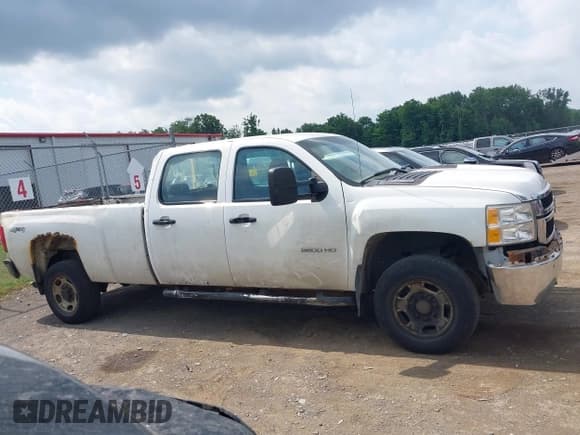 ✅ 2014 Chevrolet Silverado 2500HD Work Truck • VIN: 1GC1KVCG3EF179806 • Lot: 42708415. Listed on IAAI with 249,255 mi. Free auction sales archive from the USA and detailed vehicle history report at DreamBid. Image 13.