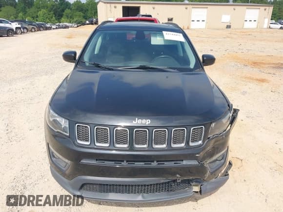 ✅ 2018 Jeep Compass Latitude • VIN: 3C4NJCBB5JT125499 • Lot: 42744455. Wystawiony na IAAI z przebiegiem 75 060 mil. Bezpłatny archiwum sprzedaży aukcyjnych z USA i szczegółowy raport historii pojazdu na DreamBid. Zdjęcie 12.