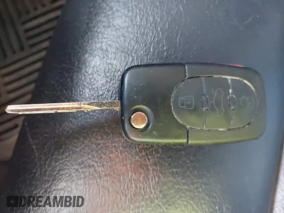 ✅ 2003 Audi A4 3.0L • VIN: WAULT68E33A275638 • Lot: 42481093. Wystawiony na IAAI z przebiegiem 257 722 mil. Bezpłatny archiwum sprzedaży aukcyjnych z USA i szczegółowy raport historii pojazdu na DreamBid. Zdjęcie 11.