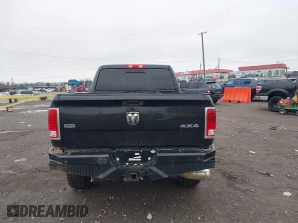 ✅ 2018 Ram 2500 Laramie • VIN: 3C6UR5FL6JG327626 • Lot: 43830561. Wystawiony na IAAI z przebiegiem 222 903 mil. Bezpłatny archiwum sprzedaży aukcyjnych z USA i szczegółowy raport historii pojazdu na DreamBid. Zdjęcie 16.