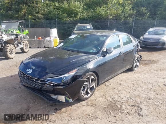 ✅ 2021 Hyundai Elantra SEL • VIN: 5NPLN4AG9MH020239 • Lot: 43367205. Listed on IAAI with 24,303 mi. Free auction sales archive from the USA and detailed vehicle history report at DreamBid. Image 18.