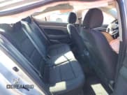 ✅ 2018 Hyundai Elantra SEL • VIN: 5NPD84LF1JH227431 • Lot: 91595935. Listed on Copart with 119,531 mi. Free auction sales archive from the USA and detailed vehicle history report at DreamBid. Image 10.