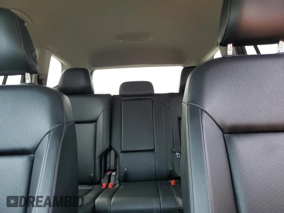 ✅ 2019 Volkswagen Atlas SE • VIN: 1V2UR2CA0KC571687 • Lot: 85184405. Wystawiony na Copart z przebiegiem 150 545 mil. Bezpłatny archiwum sprzedaży aukcyjnych z USA i szczegółowy raport historii pojazdu na DreamBid. Zdjęcie 10.