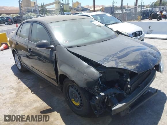 ✅ 2010 Volkswagen Jetta Limited Edition • VIN: 3VWAZ7AJ8AM073381 • Lot: 42641817. Listed on IAAI with 79,927 mi. Free auction sales archive from the USA and detailed vehicle history report at DreamBid. Image 1.