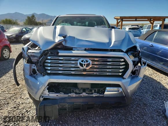 ✅ 2025 Toyota Tacoma Limited Hybrid • VIN: 3TYLC5LNXST018261 • Lot: 81774295. Listed on Copart with 8,605 mi. Free auction sales archive from the USA and detailed vehicle history report at DreamBid. Image 5.