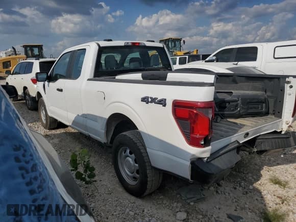 ✅ 2024 Ford F-150 XL • VIN: 1FTFX1L53RKE00767 • Лот: 69144325. Опубликован ранее на Copart с пробегом 27 138 миль. Бесплатный доступ к архиву аукционных продаж из США и подробный отчёт об истории автомобиля на DreamBid. Изображение 2.