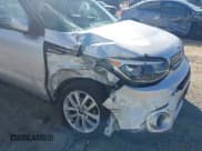 ✅ 2017 Kia Soul + • VIN: KNDJP3A54H7448014 • Lot: 43482574. Wystawiony na IAAI z przebiegiem 66 868 mil. Bezpłatny archiwum sprzedaży aukcyjnych z USA i szczegółowy raport historii pojazdu na DreamBid. Zdjęcie 6.