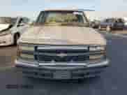 1993 Chevrolet Silverado 1500 z VIN 2GCEK19K4P1238832, wystawiony jako Copart lot #91295635 z przebiegiem 221 488 mil mil oraz Czysty tytuł • Clean title. Historia ofert i sprzedaży dostępna na DreamBid. Obrazek 5.