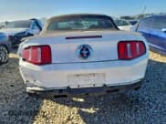 ✅ 2010 Ford Mustang V6 • VIN: 1ZVBP8EN7A5116238 • Лот: 96129335. Опубликован ранее на Copart с пробегом 169 783 миль. Бесплатный доступ к архиву аукционных продаж из США и подробный отчёт об истории автомобиля на DreamBid. Изображение 6.