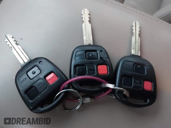 ✅ 2000 Toyota Land Cruiser • VIN: JT3HT05J6Y0120283 • Lot: 43677278. Wystawiony na IAAI z przebiegiem 288 299 mil. Bezpłatny archiwum sprzedaży aukcyjnych z USA i szczegółowy raport historii pojazdu na DreamBid. Zdjęcie 11.