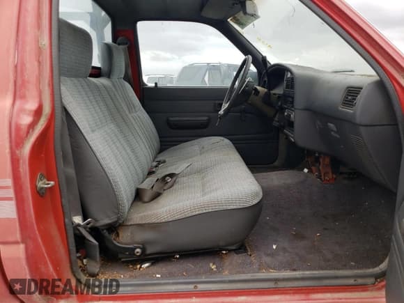 ✅ 1990 Toyota Pickup DX • VIN: JT4RN81P5L5086707 • Лот: 84467615. Опубликован ранее на Copart с пробегом 139 390 миль. Бесплатный доступ к архиву аукционных продаж из США и подробный отчёт об истории автомобиля на DreamBid. Изображение 10.