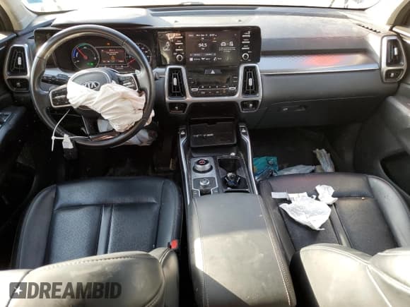 ✅ 2021 Kia Sorento EX • VIN: KNDRH4LG2M5042226 • Lot: 80205105. Wystawiony na Copart z przebiegiem 79 220 mil. Bezpłatny archiwum sprzedaży aukcyjnych z USA i szczegółowy raport historii pojazdu na DreamBid. Zdjęcie 8.