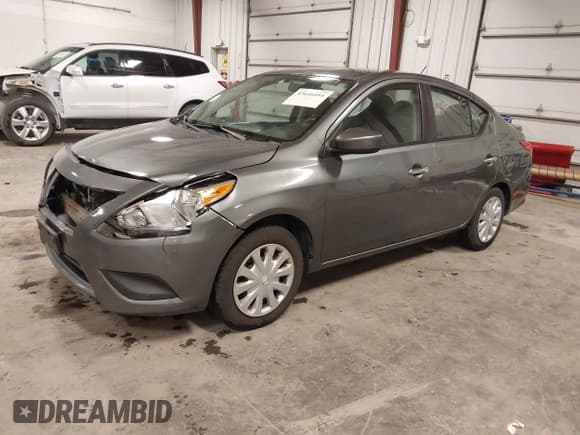 ✅ 2017 Nissan Versa S Plus • VIN: 3N1CN7AP6HL812634 • Лот: 43646054. Опубликован ранее на IAAI с пробегом 165 652 миль. Бесплатный доступ к архиву аукционных продаж из США и подробный отчёт об истории автомобиля на DreamBid. Изображение 2.