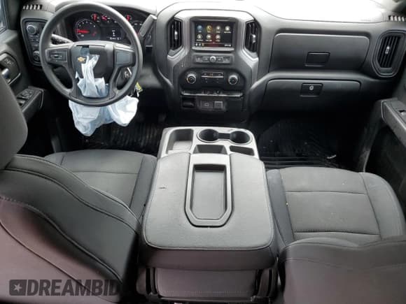 ✅ 2019 Chevrolet Silverado 1500 Custom • VIN: 1GCRYBEH9KZ335136 • Lot: 59752675. Wystawiony na Copart z przebiegiem 82 104 mil. Bezpłatny archiwum sprzedaży aukcyjnych z USA i szczegółowy raport historii pojazdu na DreamBid. Zdjęcie 8.