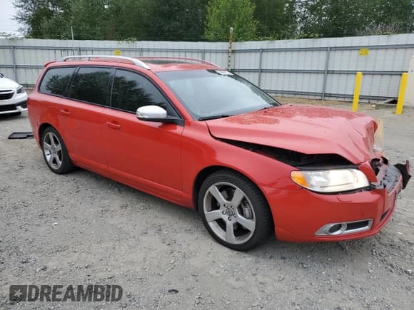✅ 2010 Volvo V70 • VIN: YV1960BW6A1120611 • Lot: 64868155. Wystawiony na Copart z przebiegiem 175 192 mil. Bezpłatny archiwum sprzedaży aukcyjnych z USA i szczegółowy raport historii pojazdu na DreamBid. Zdjęcie 4.