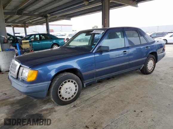 ✅ 1987 Mercedes-Benz 300 D • VIN: WDBEB33D3HA355359 • Lot: 49532285. Listed on Copart with 145,899 mi. Free auction sales archive from the USA and detailed vehicle history report at DreamBid. Image 1.
