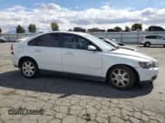 ✅ 2004 Volvo S40 • VIN: YV1MS682442012905 • Lot: 71772264. Listed on Copart with 173,067 mi. Free auction sales archive from the USA and detailed vehicle history report at DreamBid. Image 4.