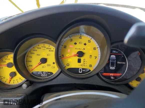 ✅ 2017 Porsche 911 Turbo • VIN: WP0CD2A94HS178570 • Лот: 63836384. Опубликован ранее на Copart с пробегом 25 197 миль. Бесплатный доступ к архиву аукционных продаж из США и подробный отчёт об истории автомобиля на DreamBid. Изображение 9.