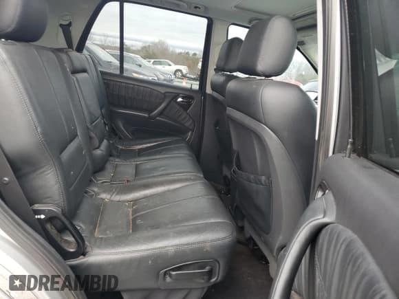 ✅ 2005 Mercedes-Benz M 500 • VIN: 4JGAB75E35A532559 • Lot: 85321484. Listed on Copart with 305,999 mi. Free auction sales archive from the USA and detailed vehicle history report at DreamBid. Image 12.