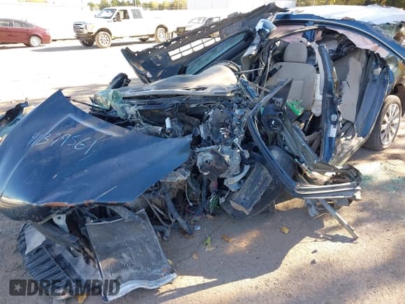 ✅ 2017 Nissan Sentra SL • VIN: 3N1AB7AP5HY217521 • Lot: 42505495. Listed on IAAI with Not provided. Free auction sales archive from the USA and detailed vehicle history report at DreamBid. Image 6.