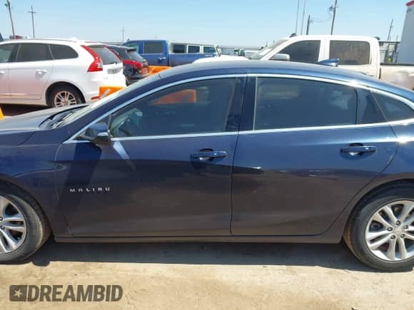 2017 Chevrolet Malibu LT with VIN 1G1ZE5ST6HF179319, listed as a IAAI auction lot 43192686 with 182,492 mi miles and . Bid and sale history available at DreamBid. Image 15.