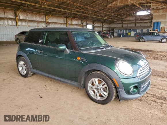 ✅ 2013 MINI Hardtop • VIN: WMWSU3C50DT371067 • Lot: 94555805. Wystawiony na Copart z przebiegiem 131 035 mil. Bezpłatny archiwum sprzedaży aukcyjnych z USA i szczegółowy raport historii pojazdu na DreamBid. Zdjęcie 4.
