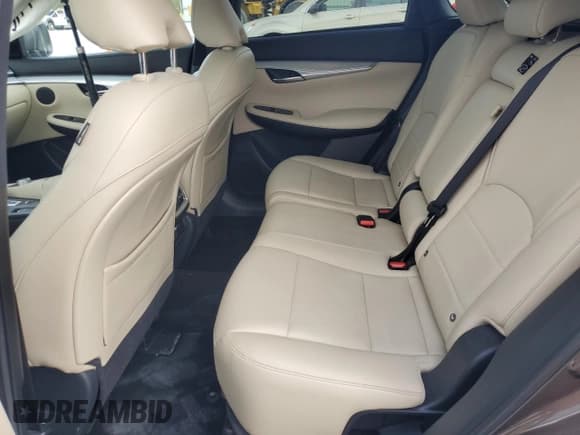 ✅ 2019 Infiniti QX50 Luxe • VIN: 3PCAJ5M38KF144161 • Lot: 81736465. Wystawiony na Copart z przebiegiem 44 949 mil. Bezpłatny archiwum sprzedaży aukcyjnych z USA i szczegółowy raport historii pojazdu na DreamBid. Zdjęcie 11.