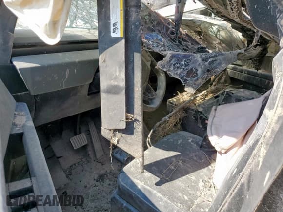 ✅ 2025 Tesla Cybertruck • VIN: 7G2CEHED4SA067482 • Lot: 65383115. Listed on Copart with Not provided. Free auction sales archive from the USA and detailed vehicle history report at DreamBid. Image 8.