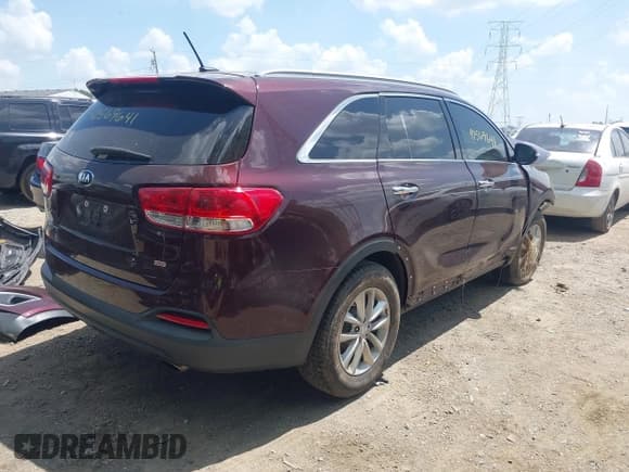 ✅ 2017 Kia Sorento LX • VIN: 5XYPGDA39HG311958 • Лот: 42569641. Опубликован ранее на IAAI с пробегом 133 413 миль. Бесплатный доступ к архиву аукционных продаж из США и подробный отчёт об истории автомобиля на DreamBid. Изображение 4.