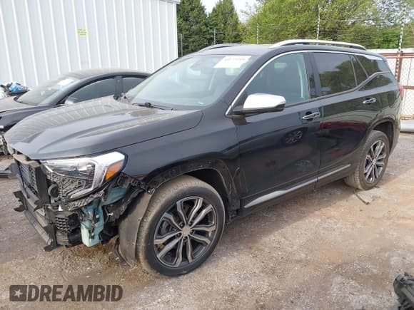 ✅ 2020 GMC Terrain Denali • VIN: 3GKALSEX3LL286547 • Lot: 43173219. Wystawiony na IAAI z przebiegiem 62 466 mil. Bezpłatny archiwum sprzedaży aukcyjnych z USA i szczegółowy raport historii pojazdu na DreamBid. Zdjęcie 18.