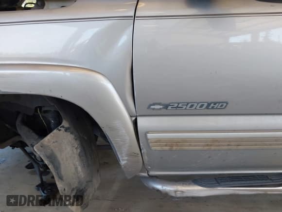 ✅ 2002 Chevrolet Silverado 2500HD LS • VIN: 1GCHK23G82F165005 • Лот: 42359358. Опубликован ранее на IAAI с пробегом 173 113 миль. Бесплатный доступ к архиву аукционных продаж из США и подробный отчёт об истории автомобиля на DreamBid. Изображение 6.