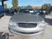 ✅ 2005 Mercedes-Benz SL 500 • VIN: WDBSK75F45F091432 • Lot: 43846588. Wystawiony na IAAI z przebiegiem Nie podano. Bezpłatny archiwum sprzedaży aukcyjnych z USA i szczegółowy raport historii pojazdu na DreamBid. Zdjęcie 12.