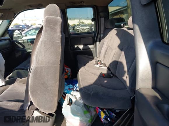 ✅ 2001 Chevrolet Silverado 1500 LS • VIN: 2GCEC19T311396074 • Лот: 43351913. Опубликован ранее на IAAI с пробегом Не указан. Бесплатный доступ к архиву аукционных продаж из США и подробный отчёт об истории автомобиля на DreamBid. Изображение 8.