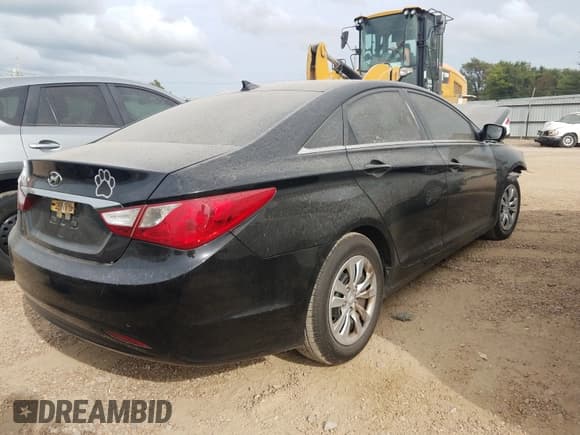 ✅ 2012 Hyundai Sonata GLS • VIN: 5NPEB4AC2CH497821 • Lot: 68824014. Listed on Copart with 136,293 mi. Free auction sales archive from the USA and detailed vehicle history report at DreamBid. Image 4.