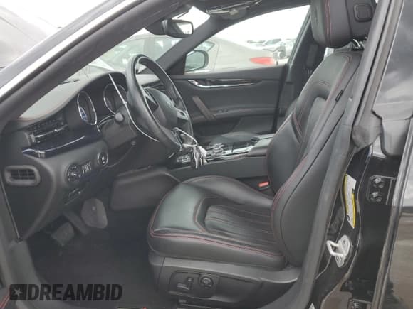 ✅ 2020 Maserati Quattroporte S • VIN: ZAM56YPA9L1354546 • Lot: 71850383. Wystawiony na Copart z przebiegiem 20 633 mil. Bezpłatny archiwum sprzedaży aukcyjnych z USA i szczegółowy raport historii pojazdu na DreamBid. Zdjęcie 7.