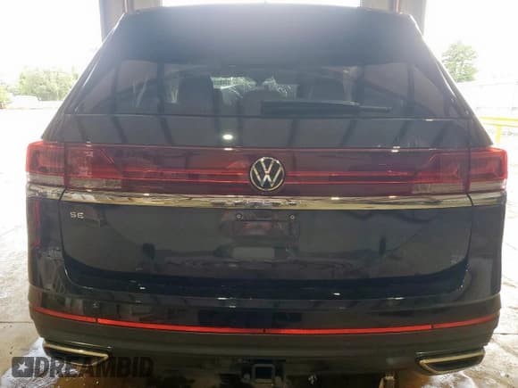 ✅ 2024 Volkswagen Atlas SE • VIN: 1V2JR2CA8RC532696 • Lot: 70857675. Wystawiony na Copart z przebiegiem Nie podano. Bezpłatny archiwum sprzedaży aukcyjnych z USA i szczegółowy raport historii pojazdu na DreamBid. Zdjęcie 6.