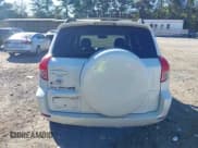 ✅ 2006 Toyota RAV4 Limited • VIN: JTMZK31V765005625 • Lot: 43350686. Wystawiony na IAAI z przebiegiem 252 599 mil. Bezpłatny archiwum sprzedaży aukcyjnych z USA i szczegółowy raport historii pojazdu na DreamBid. Zdjęcie 16.