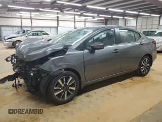 ✅ 2024 Nissan Versa SV • VIN: 3N1CN8EV6RL930165 • Lot: 82766425. Wystawiony na Copart z przebiegiem Nie podano. Bezpłatny archiwum sprzedaży aukcyjnych z USA i szczegółowy raport historii pojazdu na DreamBid. Zdjęcie 1.