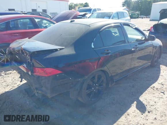 ✅ 2005 Acura TSX • VIN: JH4CL96855C018908 • Lot: 42321183. Listed on IAAI with 200,607 mi. Free auction sales archive from the USA and detailed vehicle history report at DreamBid. Image 4.