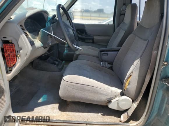 ✅ 1995 Ford Ranger Splash • VIN: 1FTCR10A7SPA98908 • Lot: 62363615. Wystawiony na Copart z przebiegiem 151 236 mil. Bezpłatny archiwum sprzedaży aukcyjnych z USA i szczegółowy raport historii pojazdu na DreamBid. Zdjęcie 7.