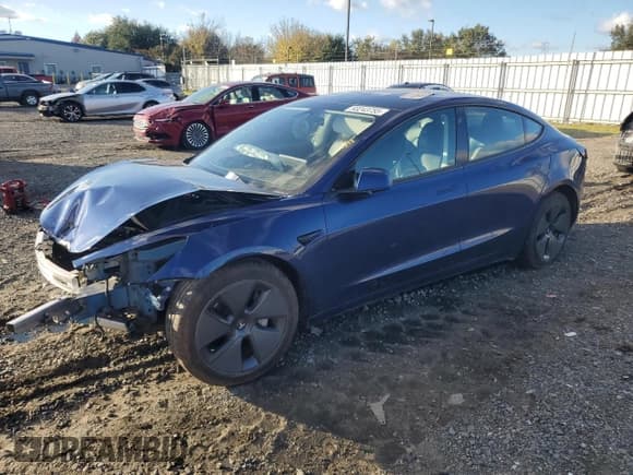 ✅ 2022 Tesla Model 3 Long Range • VIN: 5YJ3E1EB0NF350218 • Lot: 93243755. Wystawiony na Copart z przebiegiem Nie podano. Bezpłatny archiwum sprzedaży aukcyjnych z USA i szczegółowy raport historii pojazdu na DreamBid. Zdjęcie 1.