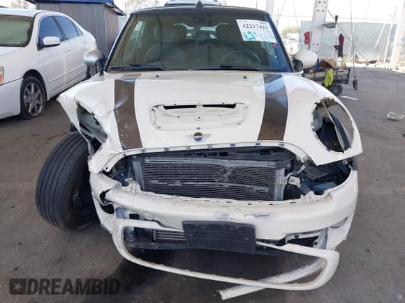 ✅ 2014 MINI Convertible S • VIN: WMWZP3C5XET706911 • Lot: 42217410. Wystawiony na IAAI z przebiegiem 54 649 mil. Bezpłatny archiwum sprzedaży aukcyjnych z USA i szczegółowy raport historii pojazdu na DreamBid. Zdjęcie 12.