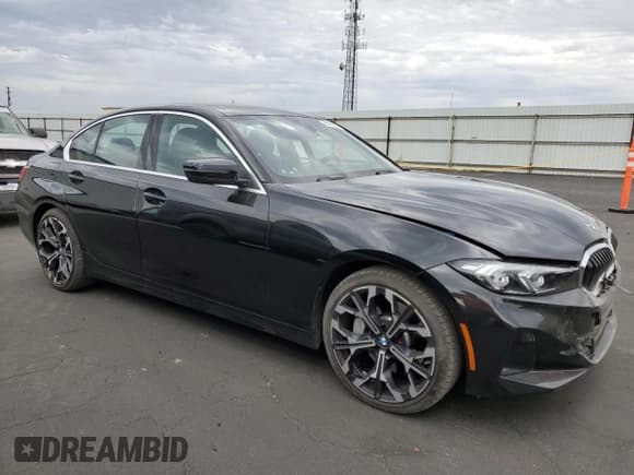 ✅ 2025 BMW 3 Series 330i • VIN: 3MW69CW06S8F18998 • Lot: 85438945. Listed on Copart with 12,912 mi. Free auction sales archive from the USA and detailed vehicle history report at DreamBid. Image 4.